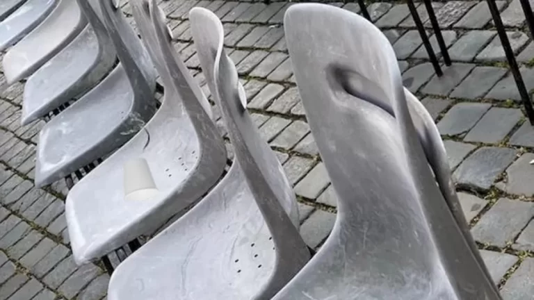 Optical Illusion Find And Seek: There Is A Plastic Cup Among These Chairs. Can You Spot It Within 10 Seconds?